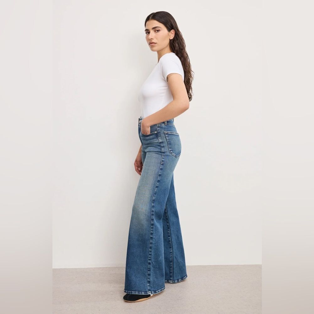 Good American SOFT TECH GOOD PETITE PALAZZO JEANS - Picture 4 of 7
